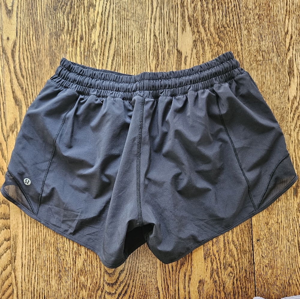 Lululemon Hotty Hot Short II. Tall sz 8. - Picture 4 of 11
